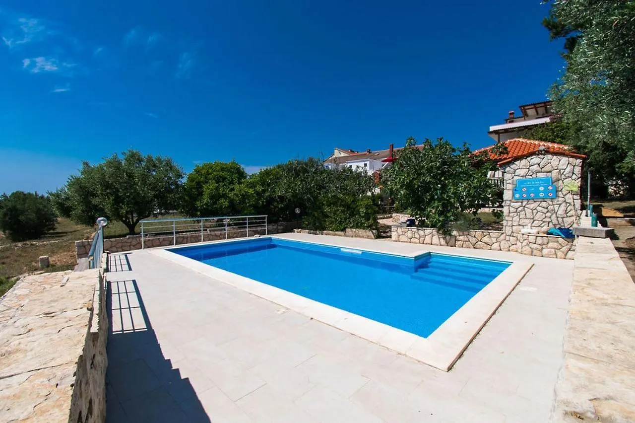 Apartments Crljenko Povljana